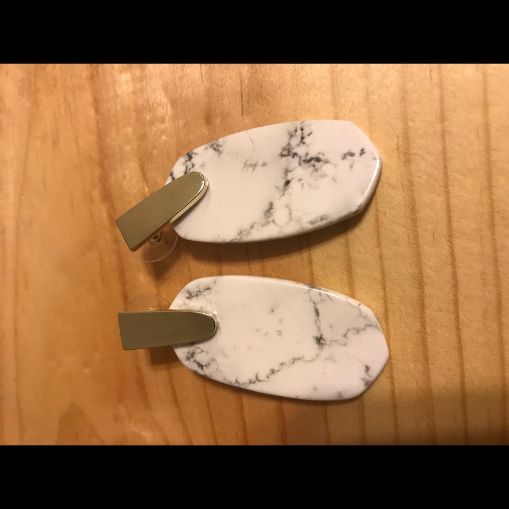 Kendra Scott Aragon. SOLD